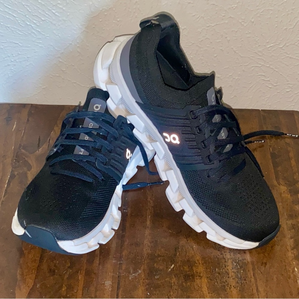 On Cloudswift Running Shoes (8)